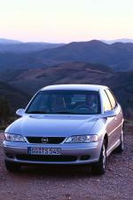 Opel Vectra Sedan 1999 года